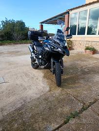 Benelli TRk 502x 