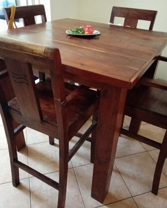 Tavolo + 4 sgabelli legno massiccio 
