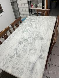 Tavolo in Legno Massello. Piano in Marmo. +6 sedie