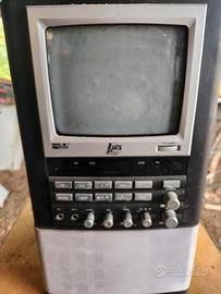 Cantatù karaoke con tv.