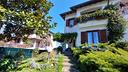 villa-di-165-m²-con-4-locali-e-box-auto-a-gudo-vis