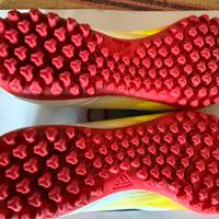 Scarpini calcio a cinque