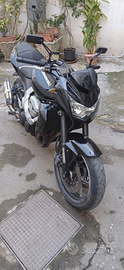 Moto Kawasaki z 750 completa due ruote