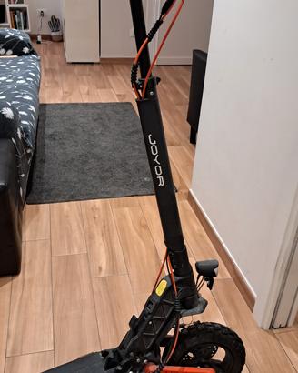 monopattino elettrico joyor T6 