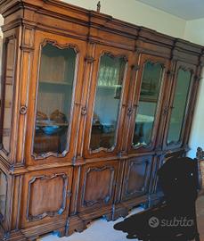 credenza legno massiccio diottima qualità. 