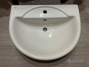 Lavandino bagno in ceramica