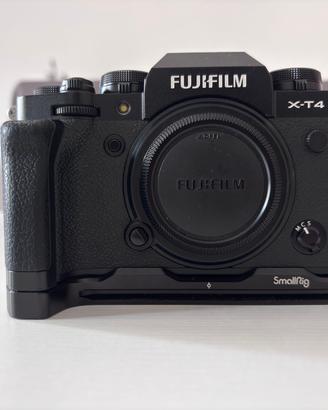 Fujifilm XT-4 (275 scatti) + Accessori