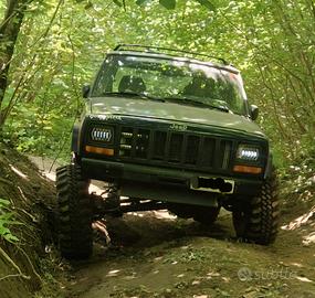 Jeep cherokee xj 2.5 vm 