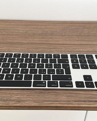 Apple Magic Keyboard con tastierino numerico