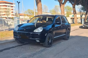 PORSCHE CAYENNE 4X4 GPL TRATTABILE