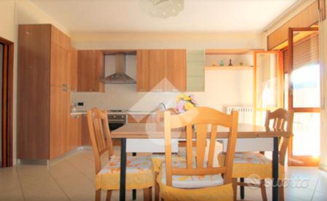 Trilocale zona Bar delle Rose - Appartamenti In vendita a Foggia