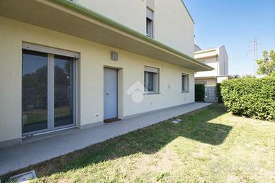 3 LOCALI A SAN PIETRO IN CASALE