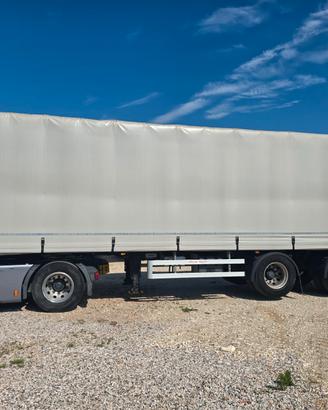 Semirimorchio usato city 10,5 mt con centina Crama