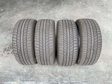 Pneumatici invernali Continental 235/40 R19 V XL