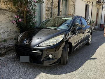Peugeot 207 1.4 diesel 2009 con 195.000 km
