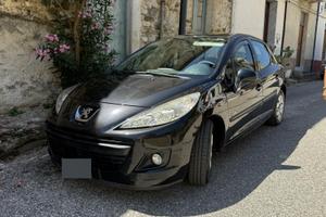 Peugeot 207 1.4 diesel 2009 con 195.000 km