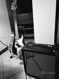 Basso fender e ibanez e amplificatore