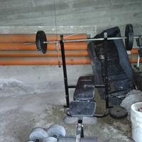 Panca con pesi