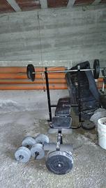 Panca con pesi