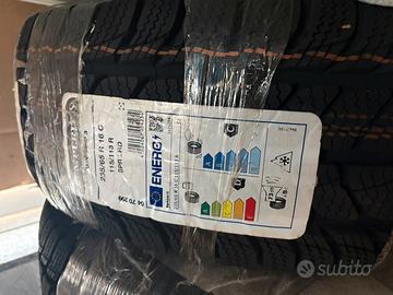 Cerchi 16 “+ gomme invernali semperit 235 65 R 16C