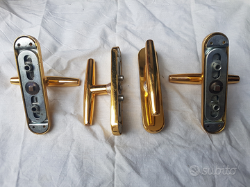 Maniglie cremonese per finestre