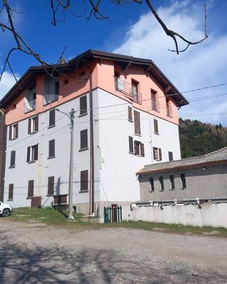Attico / Mansarda di 80 m² con 2 locali a Sormano
