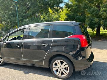 Peugeot 5008 usata