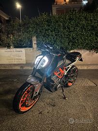 Moto KTM DUKE 390 2019
