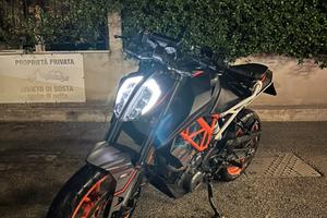 Moto KTM DUKE 390 2019
