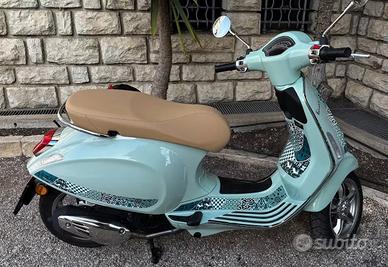Vespa 125 Primavera 2025 - Edizione Limitata BATIK