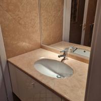 mobile bagno con piano in marmo