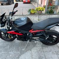 Triumph Street Triple R 675 -2016-