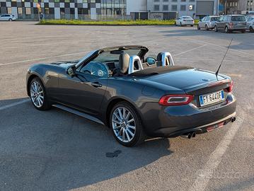 Fiat 124 Spider