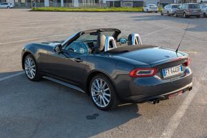 Fiat 124 Spider