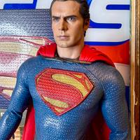Superman action figure - Hot Toys