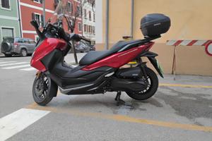 Scooter Honda Forza 350