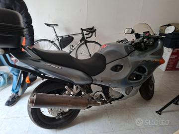Gsx f 750