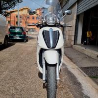 Piaggio Carnaby 300 - 2013