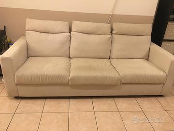 Divano IKEA 3 Posti con Poggiatesta e Braccioli