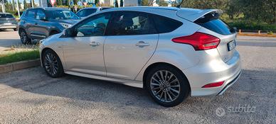 Ford Focus 1.5 diesel 120 cv st line