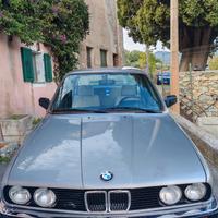 BMW E30 318 i