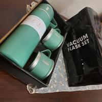 Set thermos di acciaio inossidabile e due tazze