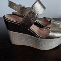 Sandali con zeppa n. 39