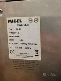 Macchina per il ghiaccio CUBO PIENO