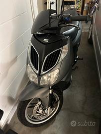 Aprilia sportcity 200