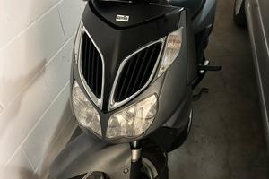 Aprilia sportcity 200