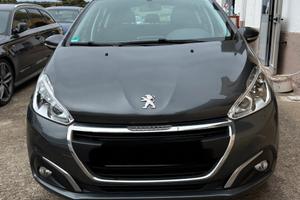 Peugeot 208 PureTech 82, 5 porte Allure.