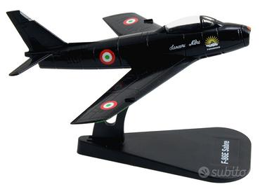 Italeri aereo in scala 1:100 nuovo :  Sabre F-86E