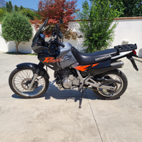 Honda Dominator 650