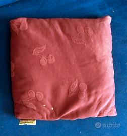 Ciliegina - cuscino con noccioli di ciliegia class